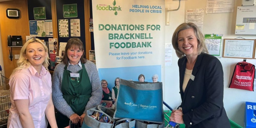 Bagshot Gardens Care Home donates to local food bank